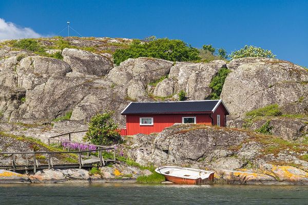 Bibikow, Walter 아티스트의 Sweden-Bohuslan-Marstrand-red coastal fishing shack작품입니다.